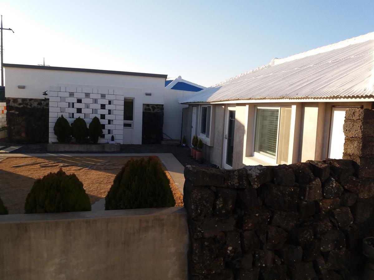 Bookmark Guesthouse Seogwipo Exterior foto